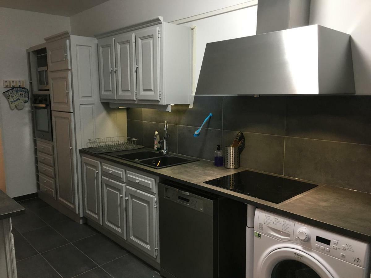 BedinReims burgundy bottle free parking&wifi free ideal 4 à 8 Adultes Exterior foto