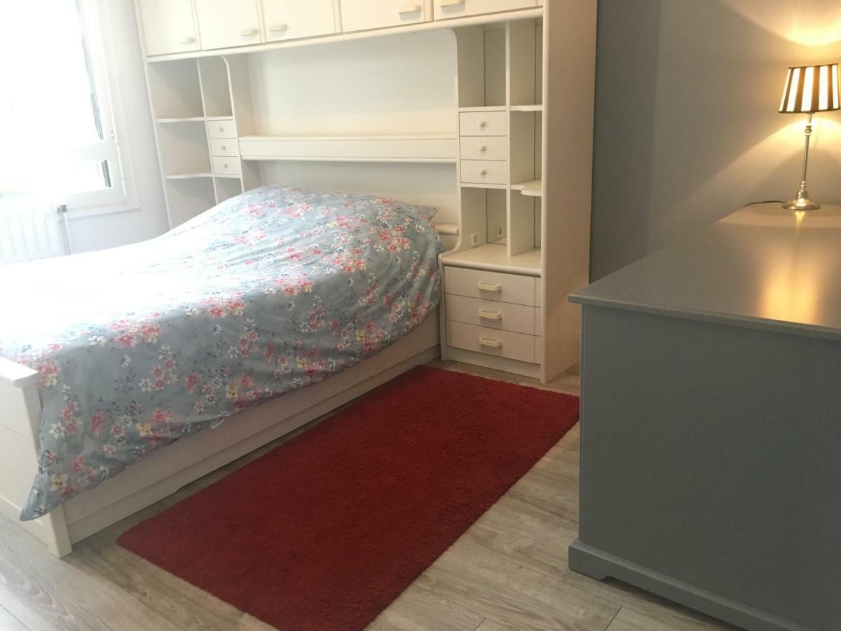 BedinReims burgundy bottle free parking&wifi free ideal 4 à 8 Adultes Exterior foto